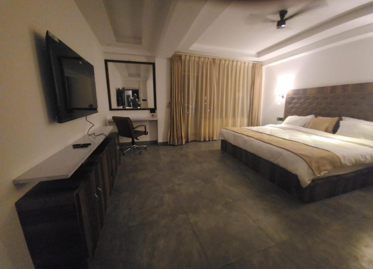 Blue Angel Guest House Σιλόνγκ Εξωτερικό φωτογραφία