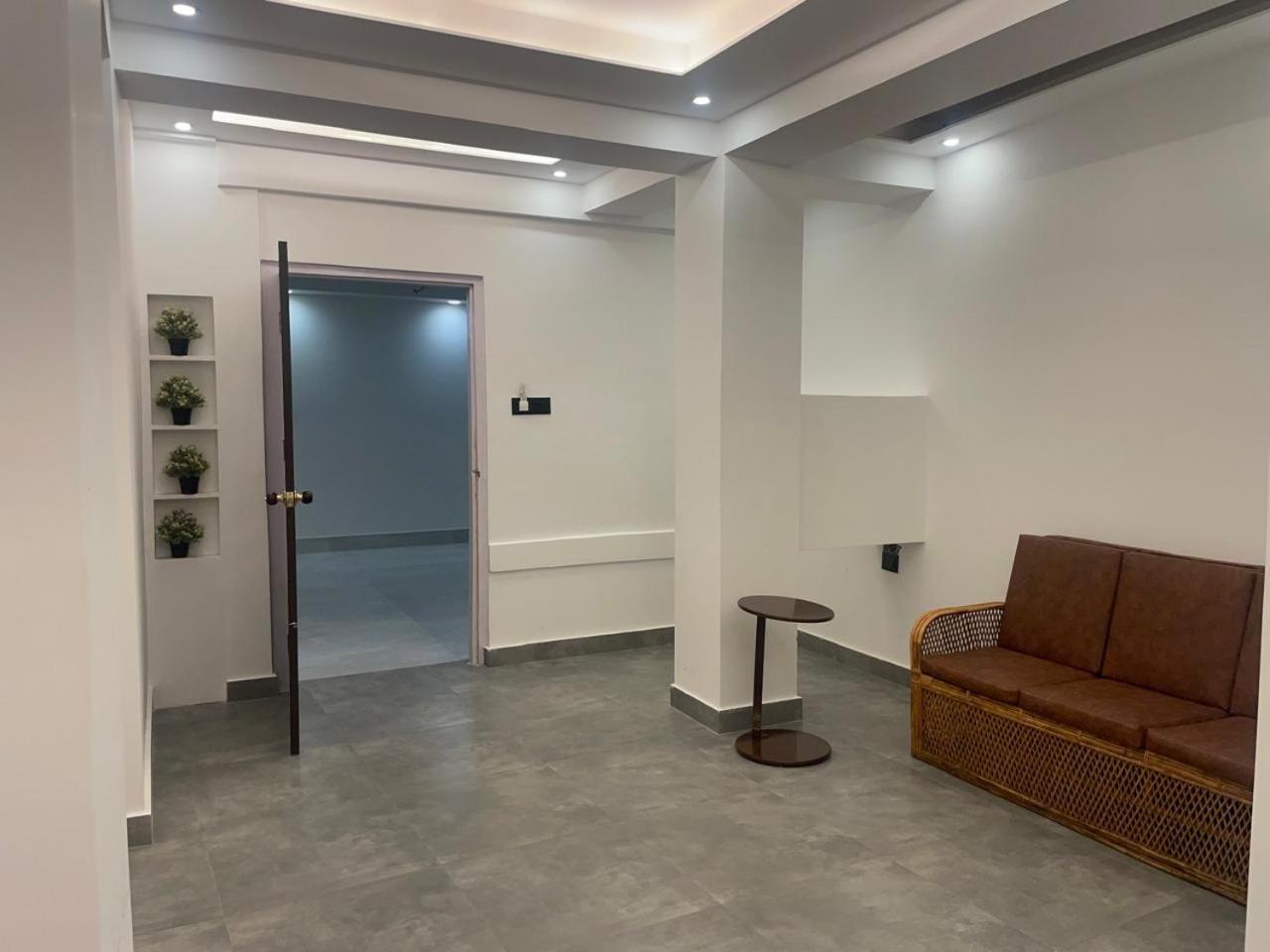 Blue Angel Guest House Σιλόνγκ Εξωτερικό φωτογραφία