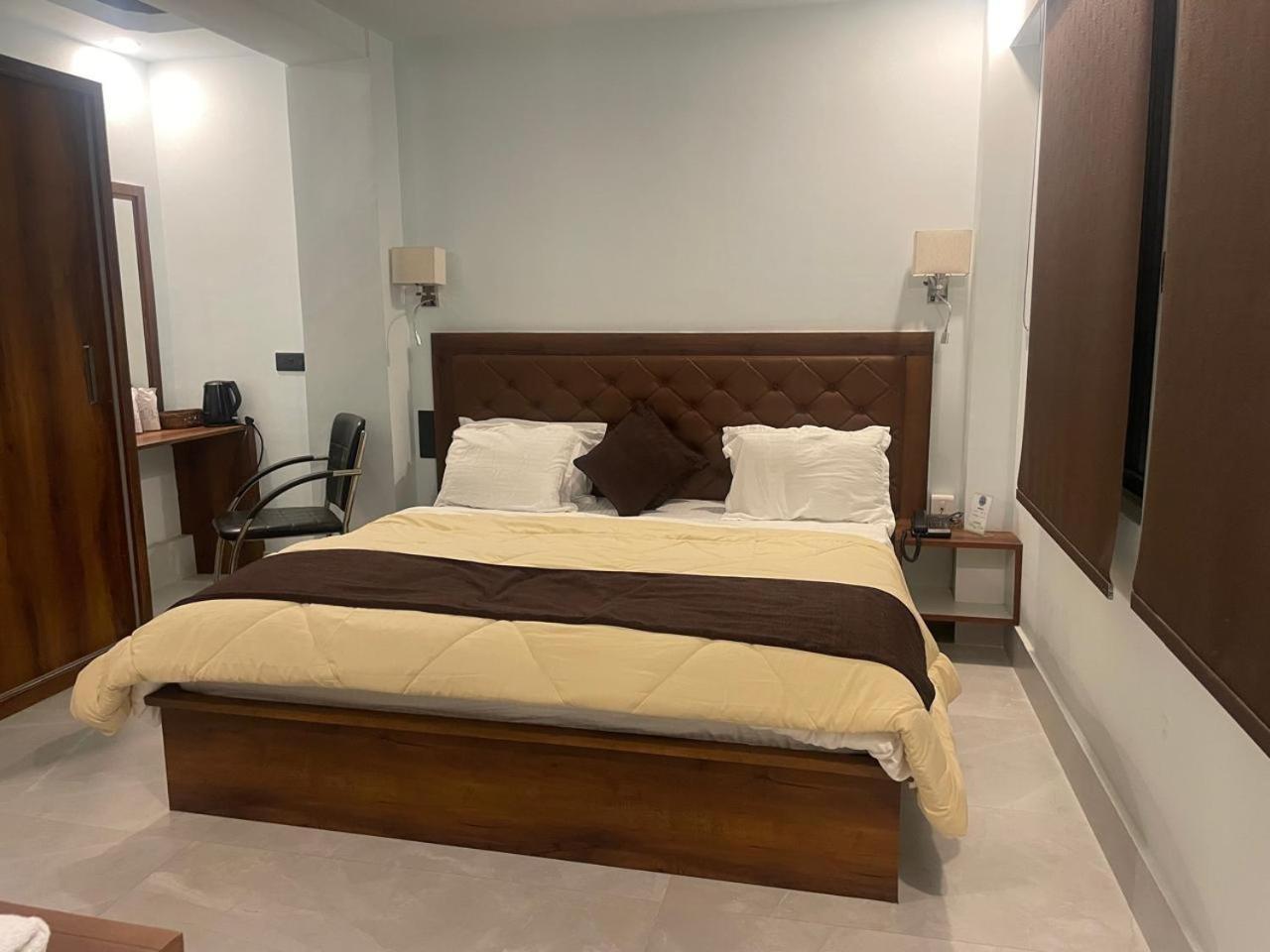 Blue Angel Guest House Σιλόνγκ Εξωτερικό φωτογραφία